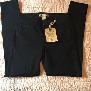 Democracy NWT size 6 pants